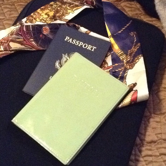 J.Crew Passport Cover patent leather mint - Picture 1 of 3